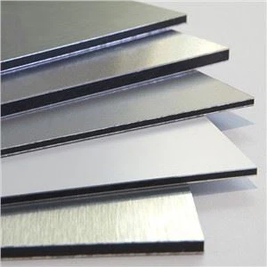 Металлическая матовая внешняя облицовка или фасады здания